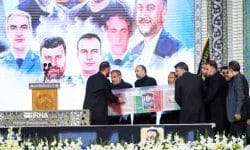 رویترز: همه ایران برای بدرقه رئیسی گردهم آمدند