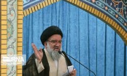 خطیب نماز جمعه تهران: پیام تشییع باشکوه شهدای خدمت، محبوب بودن نظام در بین دل‌ها است