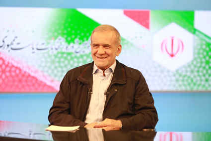 پزشکیان: با همدلی و بهره‌گیری از نخبگان بخشی از مشکلات را حل می‌کنیم