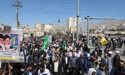 مردم ایلام در حمایت از مظلومان غزه راهپیمایی می کنند