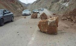 ریزش‌برداری در ۳۴ مقطع از محورهای ایلام انجام شد