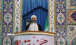 امام جمعه ایلام: تنها راه مقابله با استکبار جهانی، مقاومت و پایداری است