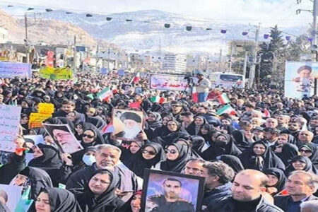 تشکر و قدردانی امام جمعه و استاندار ایلام از حضور حماسی مردم در راهپیمایی یوم الله ۲۲ بهمن