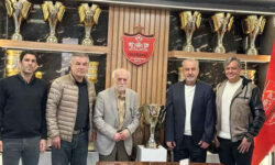 معارفه شاهرودی به عنوان رئیس آکادمی پرسپولیس/ سرمربیان هر ۴ رده ابقا شدند