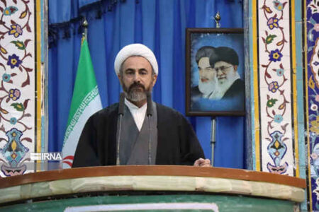 امام جمعه: مردم ایلام به جشنی که طراحی دشمن است، «نه» بگویند