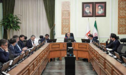 برنامه محوری و ارتقای شاخص‌های عملکردی مهمترین اقدام سال آتی است/ تلاش در جهت تحقق اهداف بانک در روزهای پایانی سال
