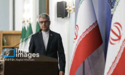 بقائی: پرچم ایران از میدان‌ جنگ تا عرصه‌ دیپلماسی، نماد استقلال و عدالت‌خواهی بوده است