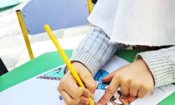 کار از جوانان گذشته، حالا نوبت کودکان است   ✍🏻عباس خزلی