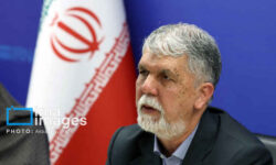 صالحی: فرهیختگان فرهنگ و هنر نشان دادند، قلب‌شان برای ایران می‌تپد