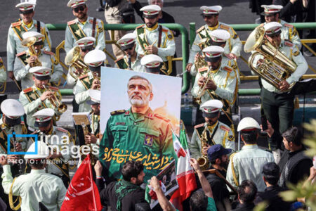 همراهی شخصیت‌ها با مردم در تشییع «شهدای اقتدار ملی»؛ از روسای قوا تا شمخانی مجروح