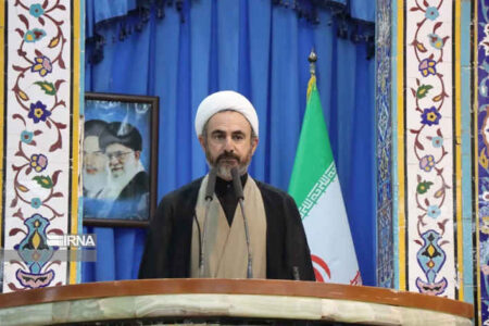 امام جمعه ایلام: وحدت و ولایت رمز اقتدار در مقابل توطئه دشمنان است