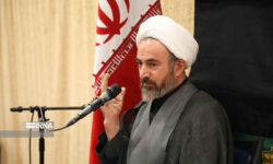 امام جمعه ایلام: وحدت و هوشیاری ملی رمز عبور از تهدیدهای دشمن است