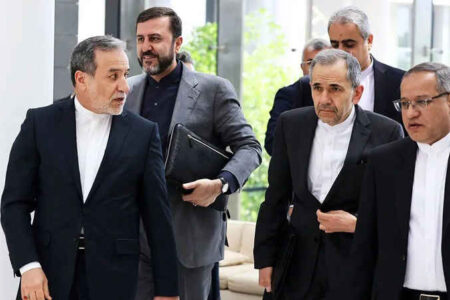 امامان جمعه تهران:گفت وگو میدان را به ابزاری برای تثبیت مواضع ایران تبدیل کرده است