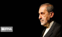 ولایتی: شیوه‌های منقضی شده پاسخگوی جامعه پس از جنگ نخواهد بود