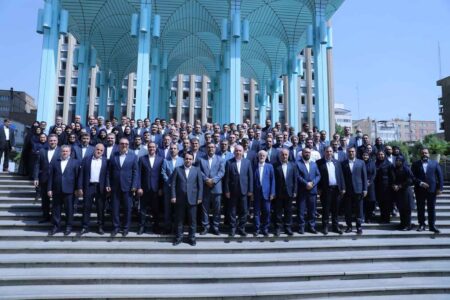 آیین بزرگداشت آغاز ۷۴مین سال فعالیت بانک صادرات ایران برگزار شد/ ​محسن سیفی: بانک صادرات ایران در مسیر دستیابی به جایگاه شایسته در نظام بانکی ثابت‌ قدم است