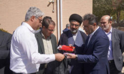 توزیع هزار بسته معیشتی و نوشت‌افزار در چوار با مشارکت پتروشیمی ایلام