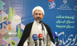 امام جمعه ایلام: تحصیل، تهذیب و ورزش؛ سلاح دانش‌آموزان در برابر جنگ نرم دشمن است