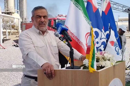 معاون وزیر: ایران را به کارگاه بزرگ صنعت نفت تبدیل می‌کنیم