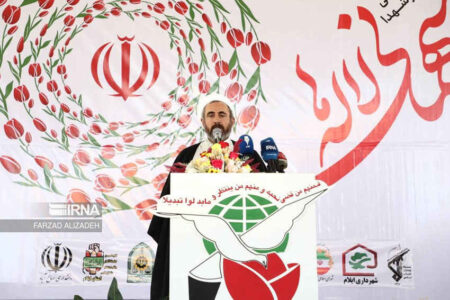 امام جمعه ایلام: دفاع مقدس مسیر درخشان نسل‌های آینده است