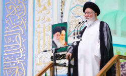 امام جمعه مشهد: فرهنگ جهاد و شهادت در کشور زنده و برقرار است