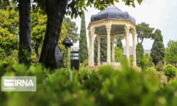 شعر حافظ محدود به مرزهای جغرافیایی نیست/ حافظ‌خوانی فارسی‌آموزان کشورهای مختلف