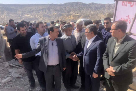 آیین کلنگ زنی سالن ورزشی دانش آموزی روستای حاج بختیار
