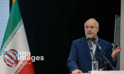 قالیباف: استانها باید از حاشیه تصمیم‌سازی به متن سیاست‌گذاری بیایند