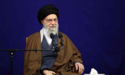 رهبر معظم انقلاب: نوآوری علمی و اندیشه سیاسی دو ویژگی برجسته علامه نائینی بود