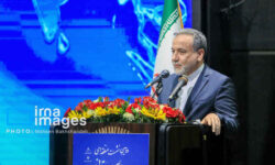 عراقچی: بخش خصوصی خواستار رفع برخی سختگیریها و تحریمهای داخلی است
