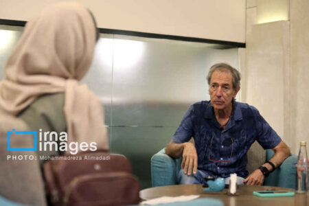 هنرمند نابینای اسپانیایی: می‌خواستم نابینایان عکس را لمس کنند/تجربه مشترک از ندیدن