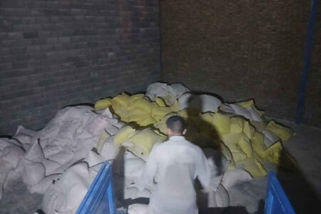 کشف ۱۹ تُن کنجاله سویا قاچاق در ایلام