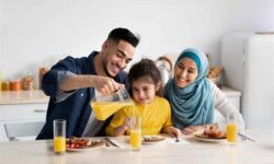 صبحانه خانوادگی سوختی برای موفقیت دانش‌آموزان