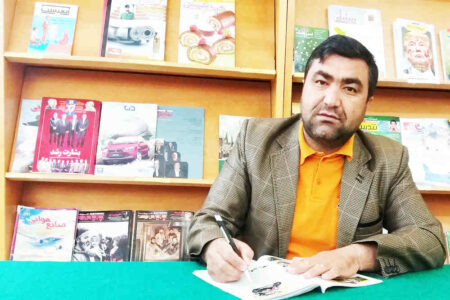 کتابدار کتابخانه عمومی سعدی مقام نخست  جشنواره قصه‌گویی استان ایلام را کسب کرد