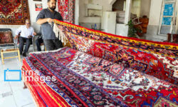 گرههای کور بر تار و پود فرش ایلام