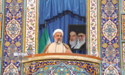 خطیب جمعه ایلام: بازنگری در شاخصهای اشتغال و تسهیل ازدواج جوانان ضروری است