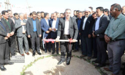 کلنگ بیمارستان ۹۶ تختخوابی دهلران به زمین زده شد