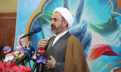 امام جمعه ایلام: ملت ایران به آرمان شهیدان باور راسخ دارد