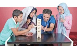 بازی‌های خانوادگی؛ لحظاتی طلایی برای ذهن و قلب کودک