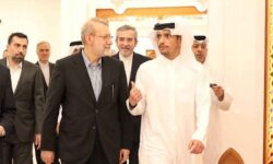 قطر: لاریجانی و آل ثانی درباره مذاکرات ایران و آمریکا گفتوگو کردند
