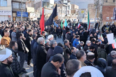 خروش مردم ایلام در پی شهادت رهبر معظم انقلاب + فیلم