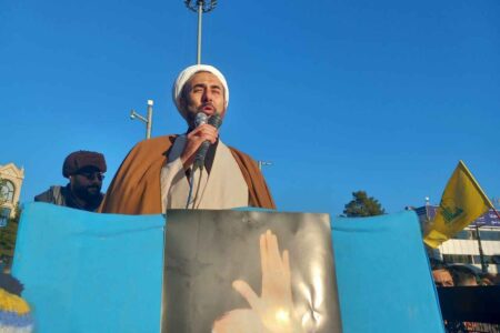 امام جمعه موقت ایلام: مردم با انسجام ملی راه توطئه‌افکنی دشمنان را می‌بندند