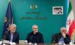 پزشکیان: دستاورهای ملی و مقاومت ۴۰ روز ملت با تولید روایت‌های موثر منعکس شود