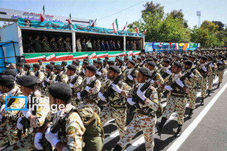 تأکید استاندار و فرمانده سپاه ایلام بر جایگاه راهبردی ارتش