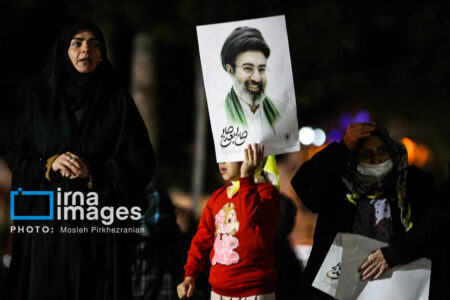 امام رضایی‌ها در بهار طبیعت و ولایت؛ شکوه بیعت با خامنه‌ای جوان در قلب تهران