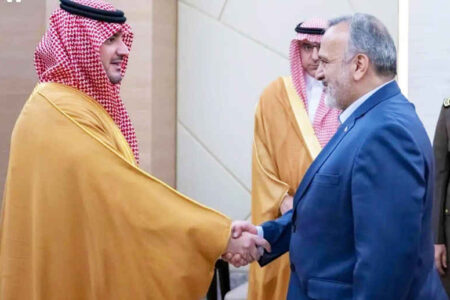 تأکید وزیر کشور عربستان بر بسیج کامل امکانات برای خدمت به حجاج ایرانی و جهان اسلام