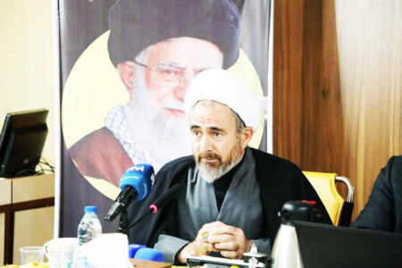 امام جمعه ایلام: زیرساختهای ثابت برای زائران اربعین در مرز مهران ایجاد شود