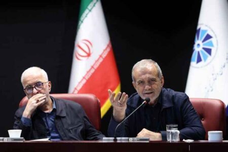 پزشکیان: میدان اصلی تقابل امروز، جنگ اقتصادی و تابآوری معیشتی کشور است