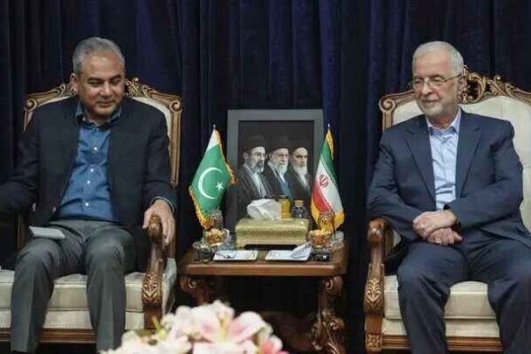 توافق ایران و پاکستان برای تسهیل در مبادلات تجاری