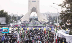 غدیر و زبانِ جمعیت؛ خیابان چگونه پیامِ ولایت را مخابره می کند
