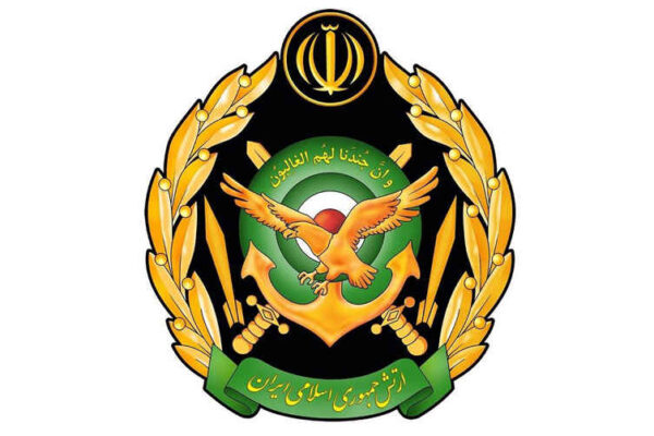 ارتش دست بر ماشه و گوش به فرمانِ فرمانده کل قوا آماده حراست از عزت و منافع ملی است